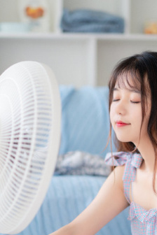 丰满白嫩少妇肉肉大HD